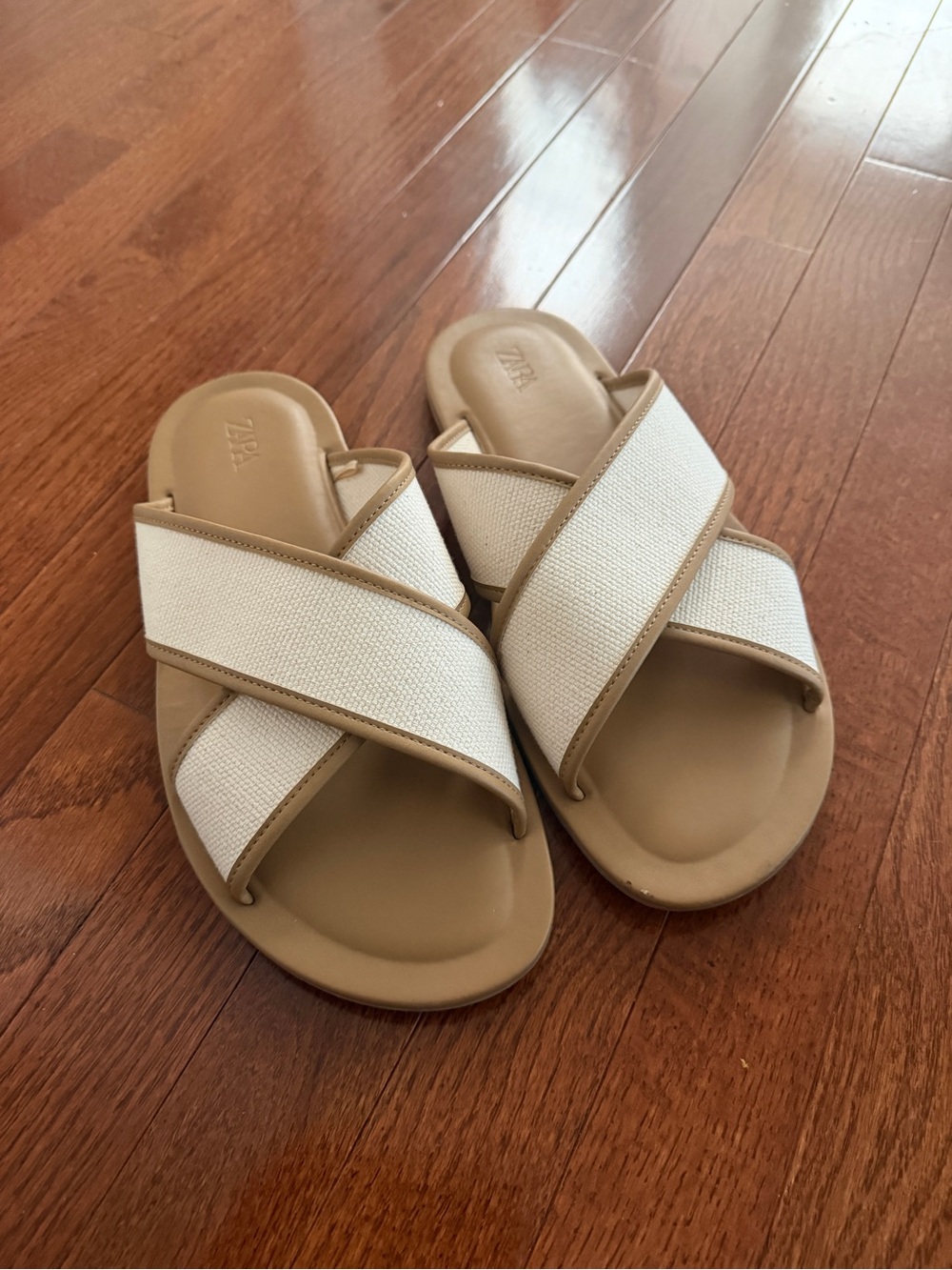 Zara Men’s Cream and Tan Cross-Strap Slide Sandals